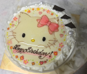 キティーちゃんのキャラクターケーキ